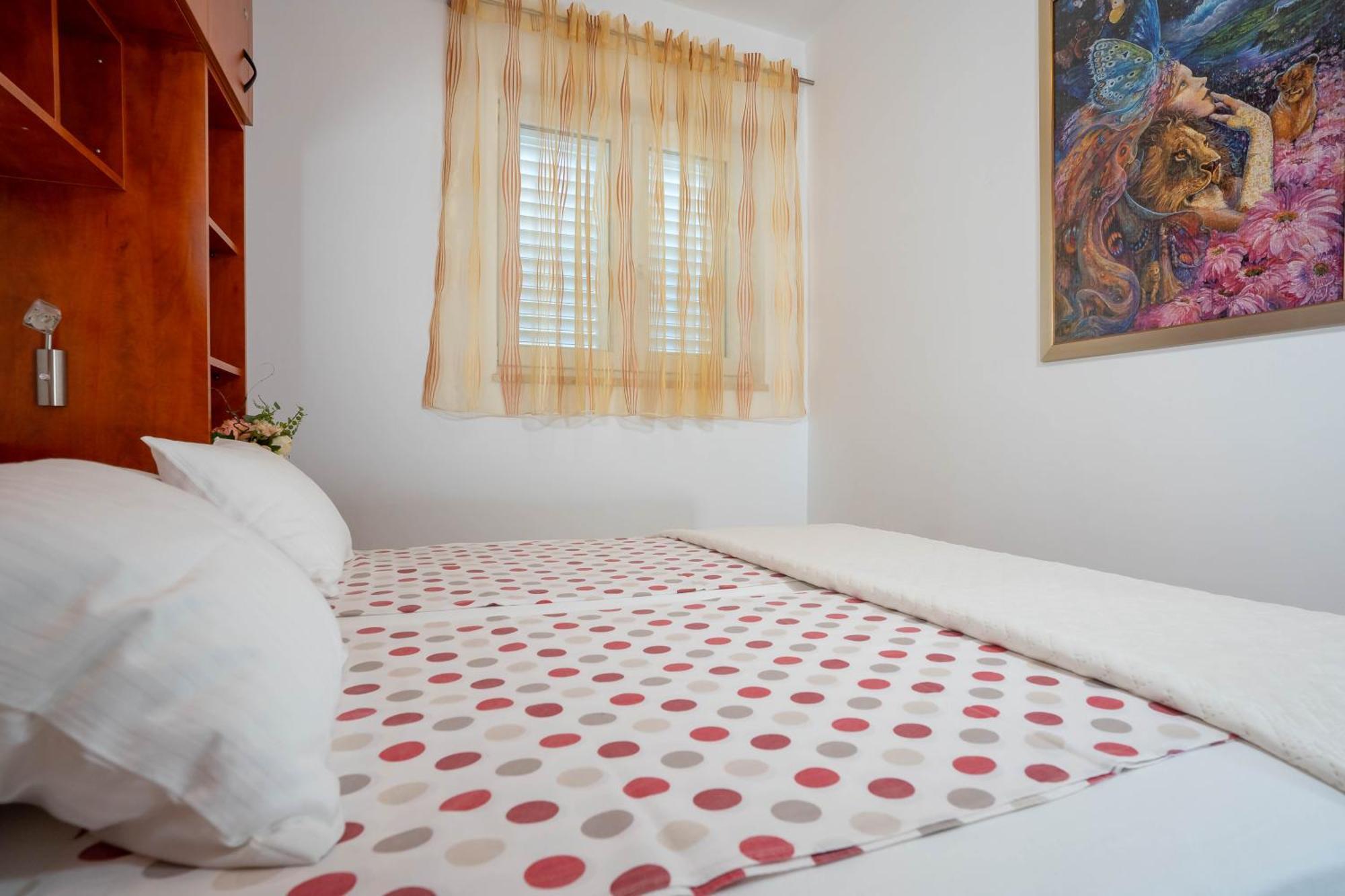 Apartments Angela Makarska Exterior foto